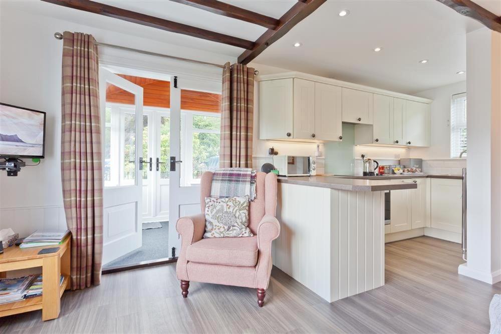 Badger'S Cottage With Stunning Lake & Mountain Views Coniston Bagian luar foto